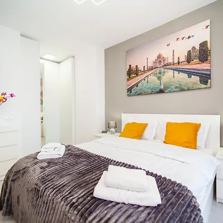 Skyline Sunset View -xcity Tower - By Openhouse