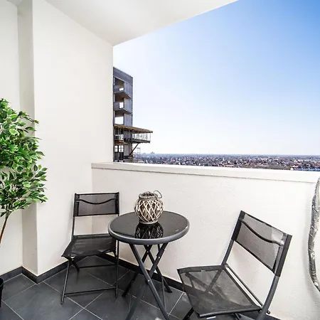 Skyline Sunset View -xcity Tower - By Openhouse Apartmán